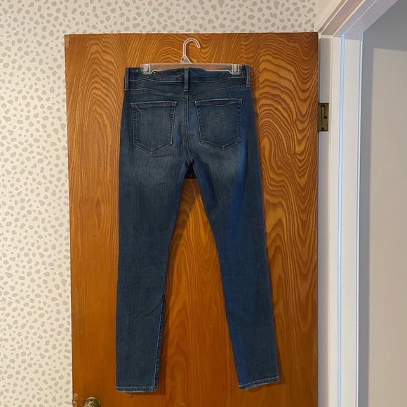 Loft Modern Skinny Distressed Jean, 27. - Picture 2 of 5